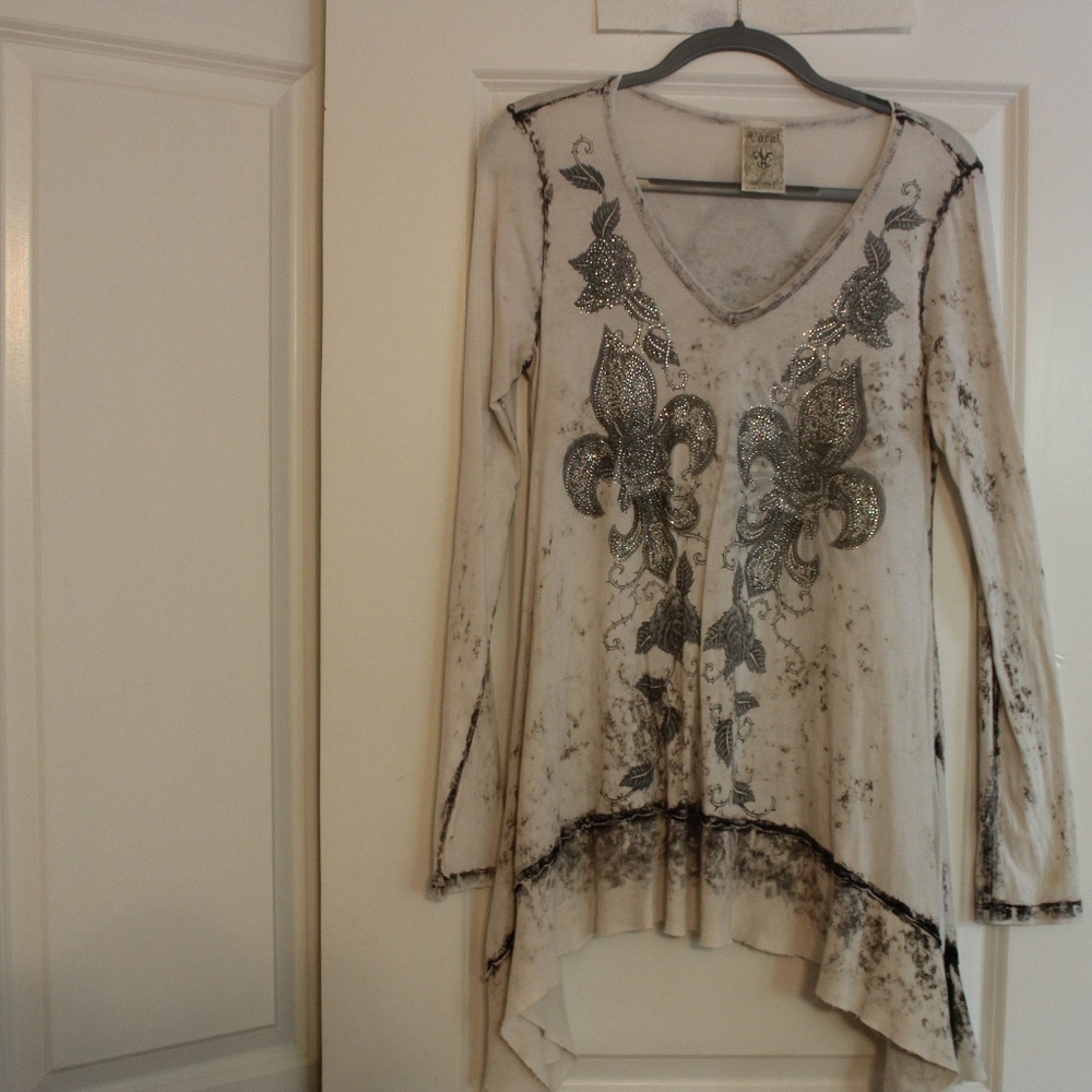 Vintage Size Large V-Neck Blouse with Rhinestones